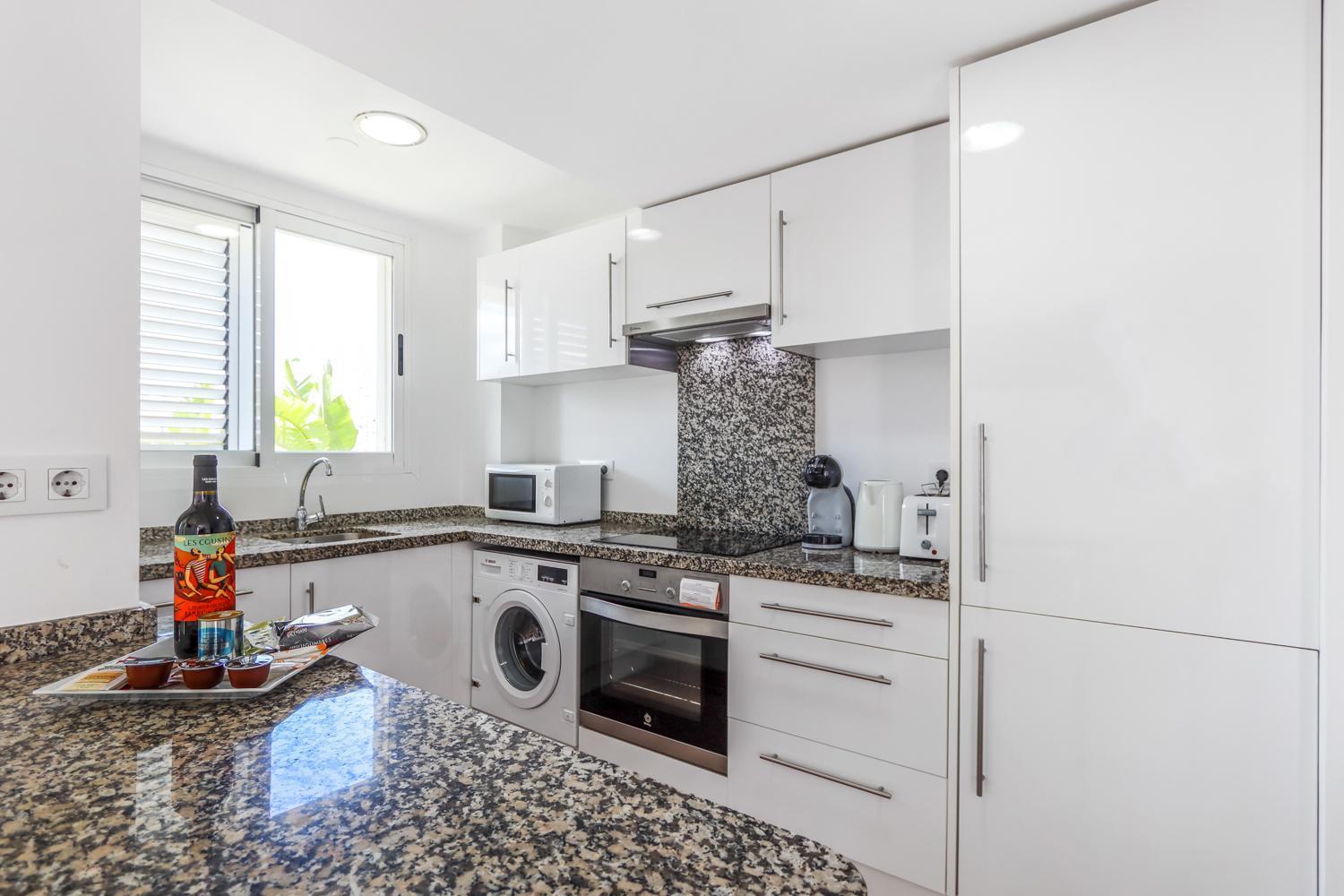 A Un Paso Del Mar Con Servicios Y Piscina 자베아 외부 사진